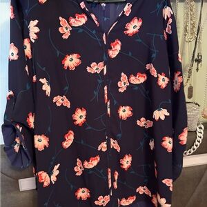 🩷Floral Navy Blouse